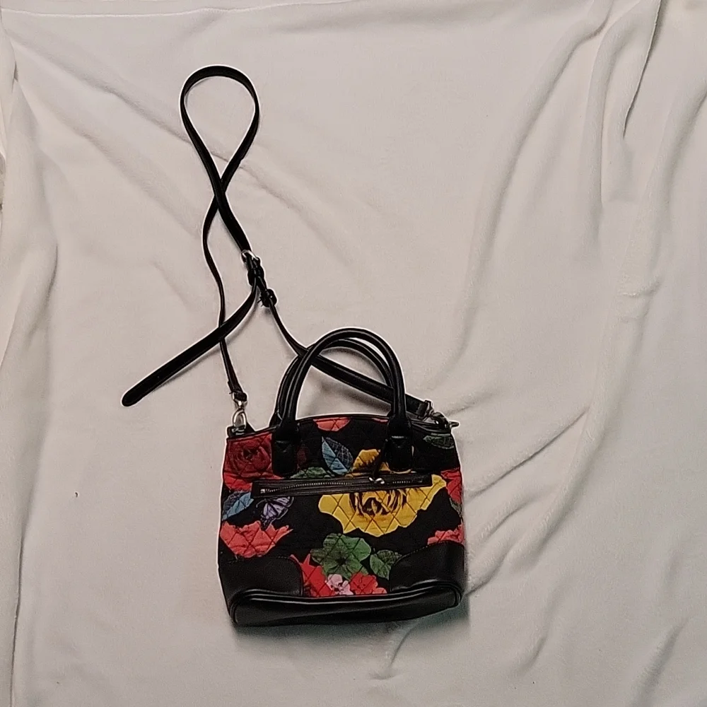 Vera Bradley purse! - Picture 2 of 5